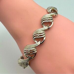 Beautiful Coro Silver Tone Link Bracelet Textured Design